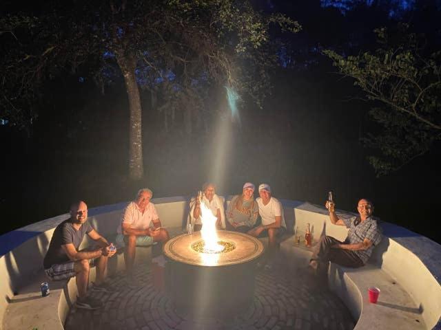 Jupiter Waterfalls - Newly Updated - Tiki Hut, Fire Pit, Kitchen, Pool Heater And More Exterior photo