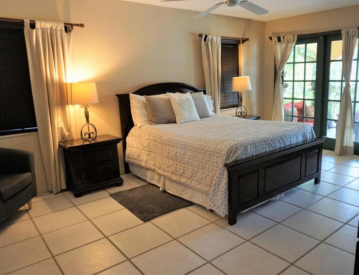 Jupiter Waterfalls - Newly Updated - Tiki Hut, Fire Pit, Kitchen, Pool Heater And More Exterior photo